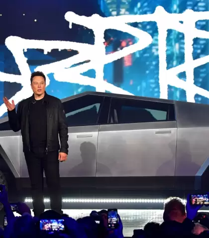 Elon Musk, due�o de X