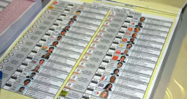 Boleta �nica de papel usada en Santa Fe.