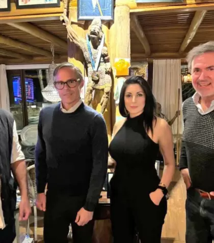 Scioli junto a los empresarios Guillermo Tofoni y Foster Guillett y la diputada Juliana Santill�n
