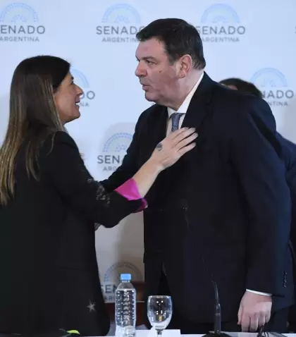 El juez Ariel Lijo junto a la presidenta de la Comisi�n de Acuerdos del Senado y senadora del PRO, Guadalupe Tagliferri, durante la audiencia p�blica