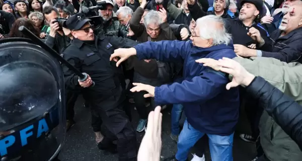 El Gobierno reprimi a jubilados que reclaman una recomposicin de su jubilacin.