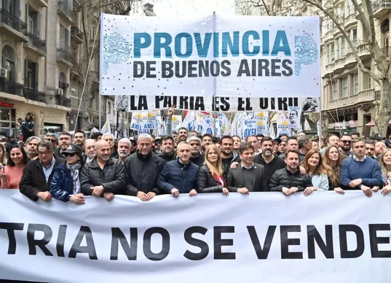 Kicillof en la marcha contra el veto a la frmula jubilatoria