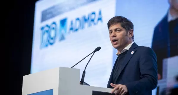 El gobernador de Buenos Aires, Axel Kicillof, en el IV Congreso de Adimra