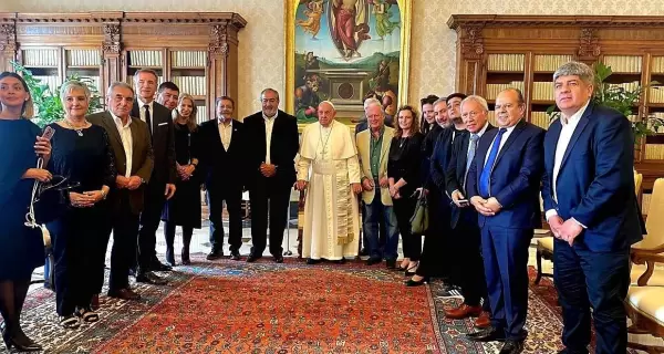 El papa Francisco con la delegacin de la CGT en El Vaticano