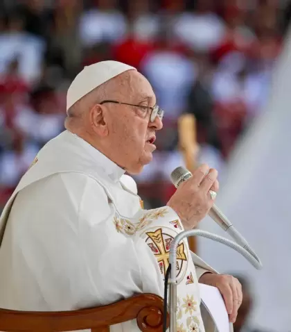 La denuncia fue durante el dcimo aniversario del primer encuentro mundial de movimientos populares con el Papa Francisco en el Vaticano