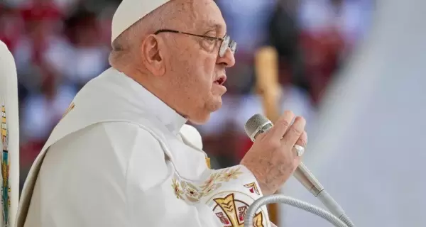 La denuncia fue durante el dcimo aniversario del primer encuentro mundial de movimientos populares con el Papa Francisco en el Vaticano