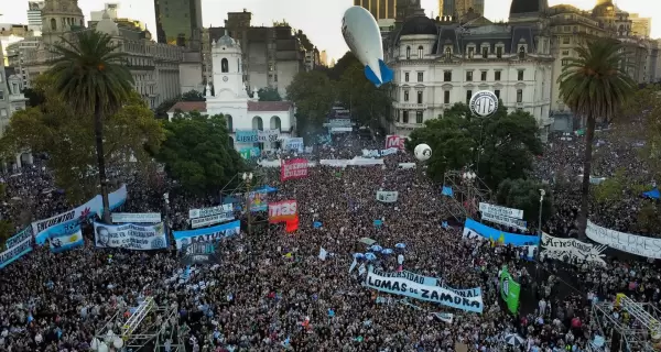 La primera Marcha Federal Universitaria que se llev a cabo el 23 de abril convoc a cientos de miles de ciudadanos en todo el pas.