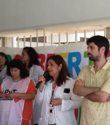 Personal de salud del Hospital Garrahan hoy en conferencia de prensa