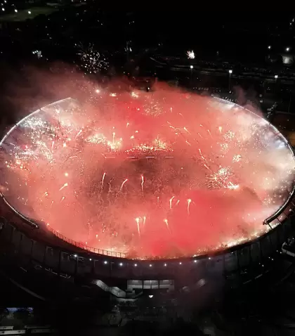Los fuegos artificiales que se tiraron en la cancha de River