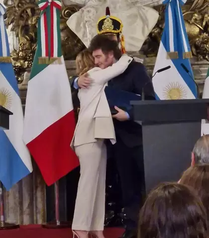Giorgia Meloni y Javier Milei.