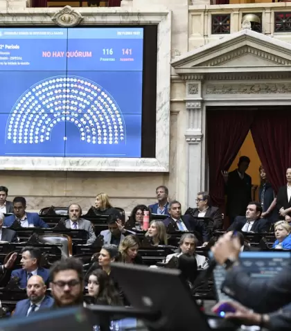 El momento en el que Mart�n Menem anuncia que cay� la sesi�n
