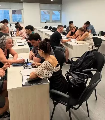 ATE un acompa�amiento a los trabajadores que deb�an rendir el examen