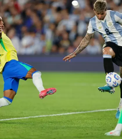 Sin Messi, la Albiceleste le gan� 4-1 a la Verdeamarela.