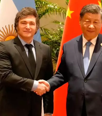El presidente Javier Milei junto a su par chino Xi Jinping