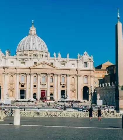Show de Karol G, Pharrell y Andrea Bocelli en el Vaticano: los detalles.