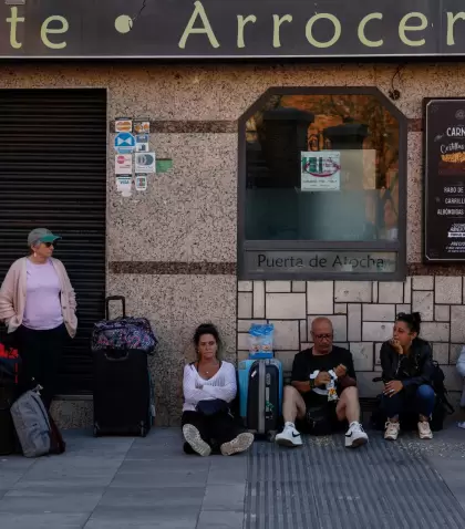 En Espa�a, el servicio el�ctrico se recompuso en un 50%.