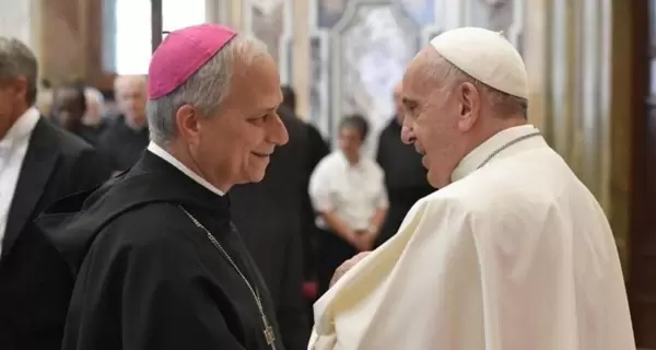 Robert Prevost cuando era cardenal junto al papa Francisco.