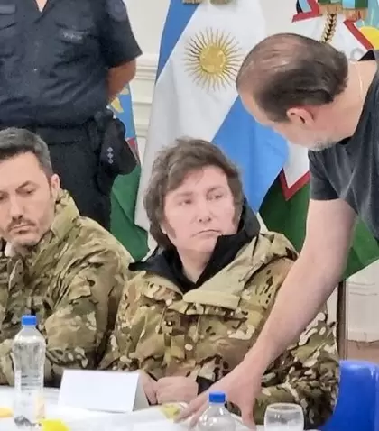 El presidente Javier Milei y el ministro de Defensa Luis Petri.