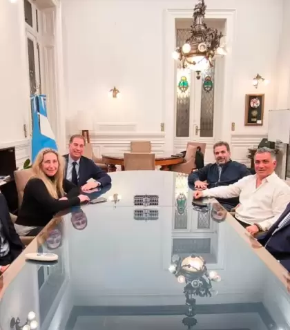Karina Milei junto a Cristian Ritondo y Diego Santilli en la Casa Rosada.
