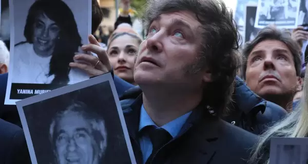 Javier Milei durante el acto en conmemoraci�n a las v�ctimas del atentado a la AMIA, en 2024.