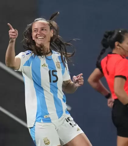 Argentina y Colombia se miden desde las 21.