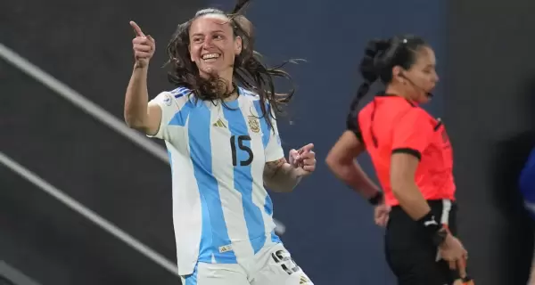 Argentina y Colombia se miden desde las 21.