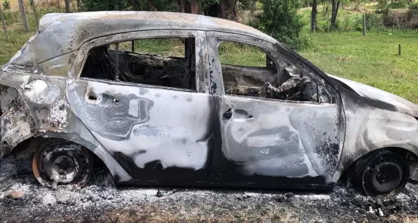 As� qued� el auto de la familia Mart�nez Lantos.