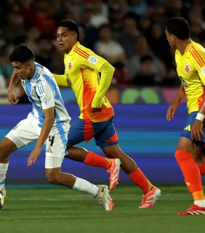 Argentina venci� a Colombia por 1-0.