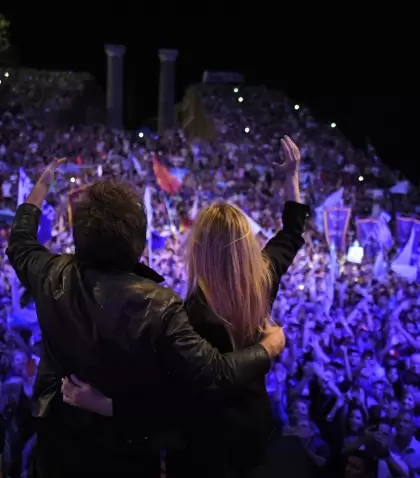 Javier Milei y Karina Milei en el acto de cierre de campa�a en Rosario, Santa Fe.
