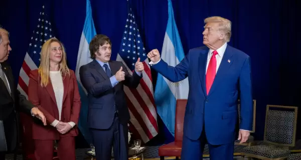 La secretaria General de la Presidencia, Karina Milei, el presidente Javier Milei y Donald Trump.