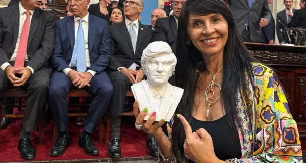 La diputada Lorena Villaverde.