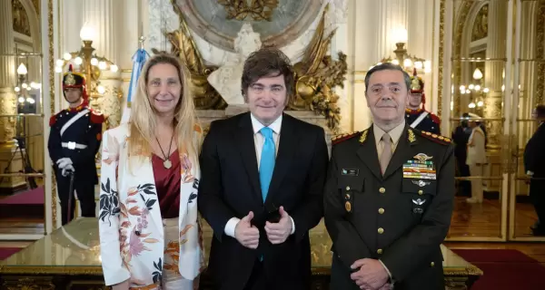 De derecha a izquierda: Carlos Presti, Javier y Karina Milei.