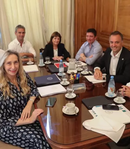 La reuni�n de la mesa pol�tica previa a las sesiones extraordinaria