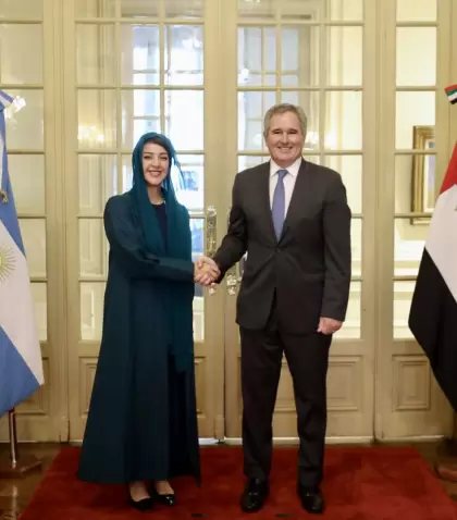 El canciller Pablo Quirno junto a la ministra de Estado para la Cooperaci�n Internacional de los Emiratos �rabes Unidos, S.E. Reem Al-Hashimy.
