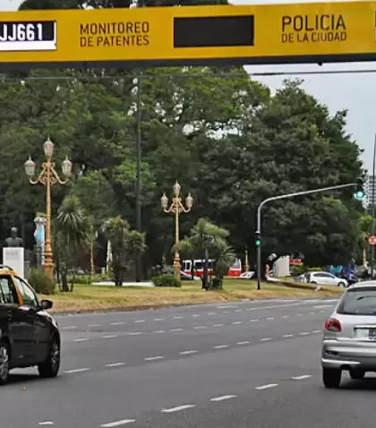 Autos sin patente: las consecuencias de circular sin la chapa identificatoria.