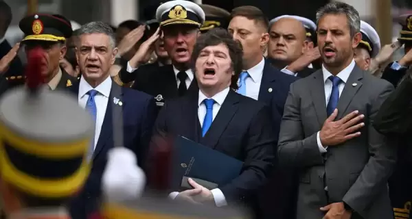 Javier Milei junto al jefe de Gobierno porte�o, Jorge Macri y el presidente de la C�mara de Diputados, Mart�n Menem.