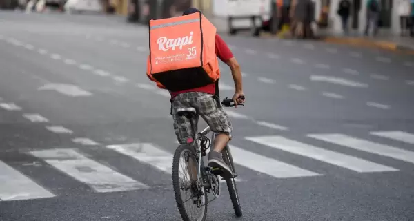 Rev�s para la reforma laboral: Rappi deber� reconocer v�nculo laboral con los repartidores y pagar una multa.
