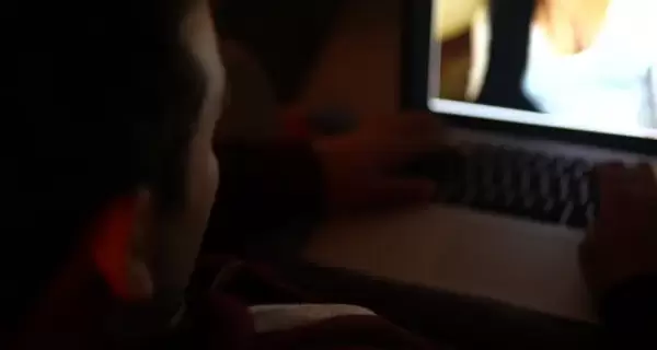 Trabajo sexual en internet: las estafas en la venta de contenido y las experiencias en las plataformas.