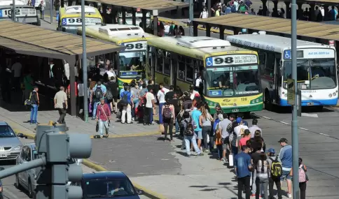 Transporte en el AMBA: las empresas se declaran en emergencia y la frecuencia empeora.