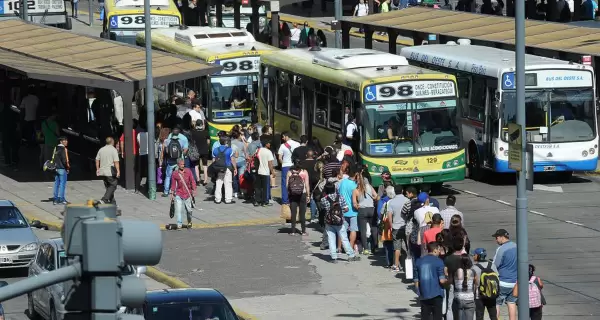 Transporte en el AMBA: las empresas se declaran en emergencia y la frecuencia empeora.