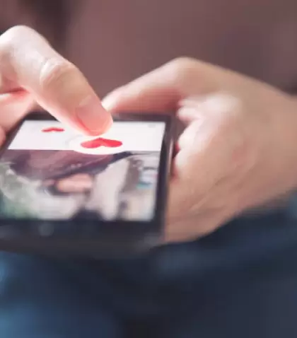 Conexi�n IRL: caen las descargas de aplicaciones de citas y crece la tendencia hacia del encuentro presencial.