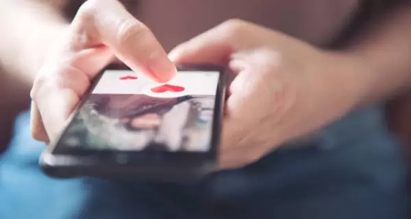 Conexi�n IRL: caen las descargas de aplicaciones de citas y crece la tendencia hacia del encuentro presencial.