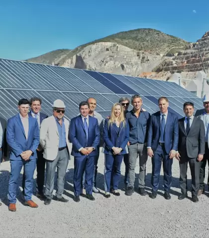 Diego Santilli, Karina Milei, Mart�n Menem, Lule Menem, Juan Bautista Mahiques y el gobernador Orrego recorrieron la planta Caleras San Juan