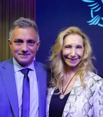 Sebasti�n Pareja y Karina Milei.