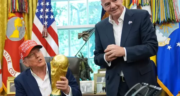 El mandatario de Estados Unidos, Donald Trump, junto a Gianni Infantino, presidente de la FIFA.
